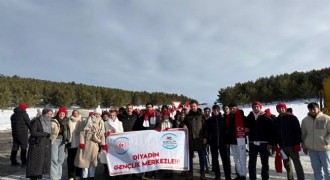 Diyadinli gençler Sarıkamış şehitlerini andı